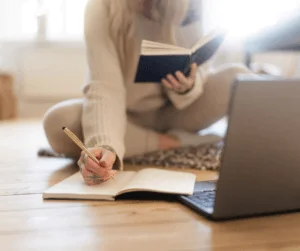 Escrita Criativa: 8 ideias para inspirar o seu escritor interior 57 escrita criativa