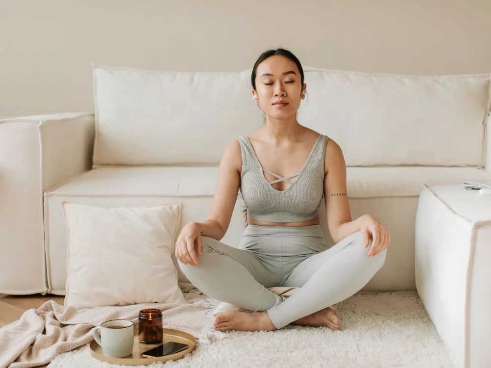 Meditação Guiada para Autoconhecimento: Benefícios, Técnicas e Dicas Práticas 33 Meditação guiada proporciona relaxamento, foco e introspecção.